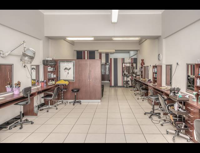 867M² BUSINESS FOR SALE IN MOUNT CROIX